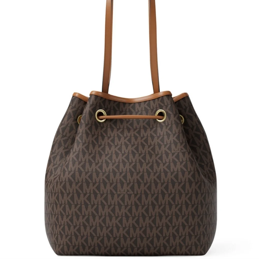 Michael Kors Avery Signature Logo Bucket Bag Brown/ Acorn Color NWT